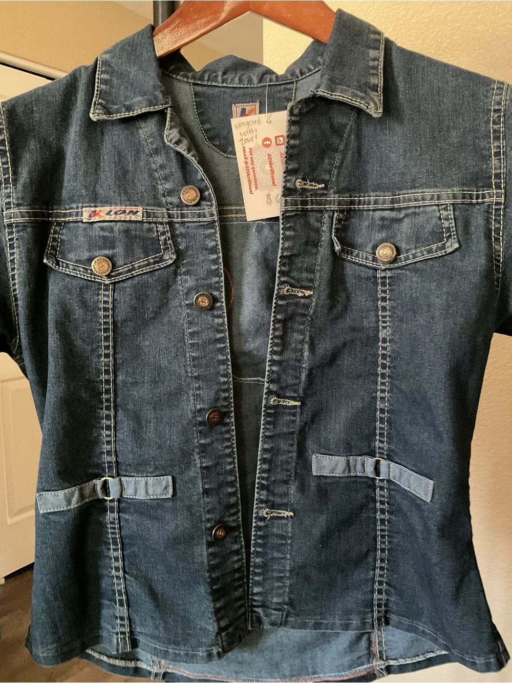 🌞✨AZThriftsoul Summer Reset Sale!⭐️🌵 Upcycled mountain desert scene jacket - Picture 2 of 2